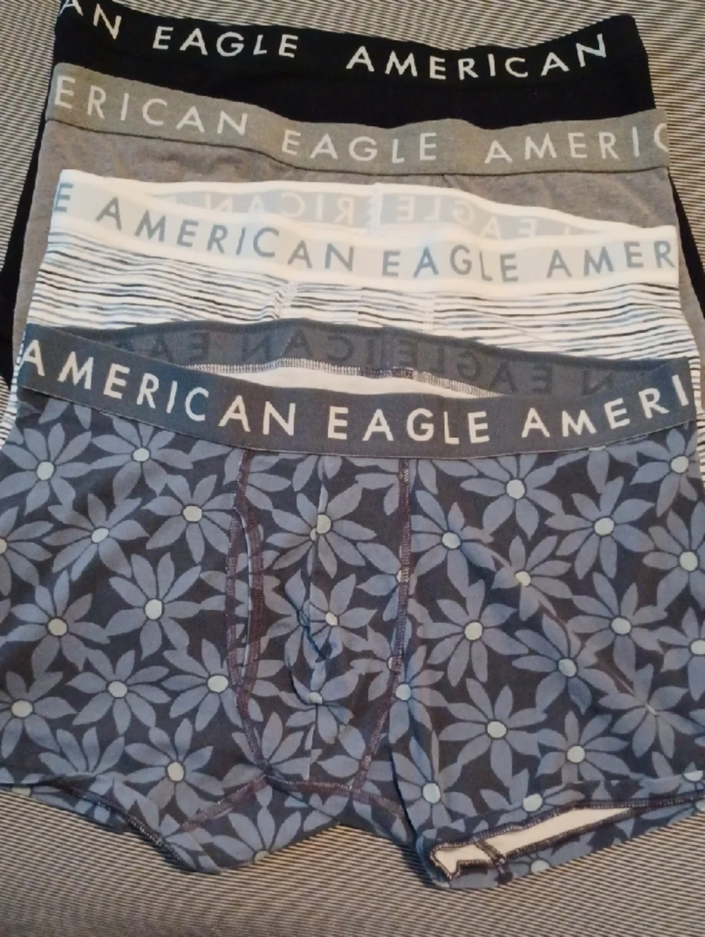 -- 4 American Eagle Outfitters Grey Boxers, Branded Waistband Men's XL Cotton